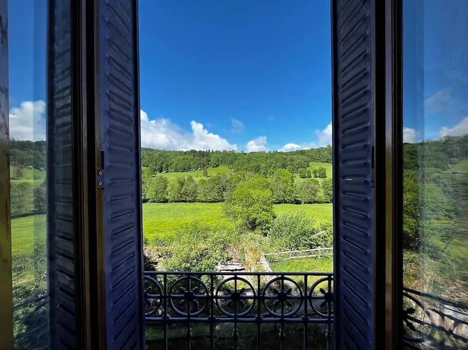 Gite A La Ferme Au Coeur De L'Auvergne Saint-Hippolyte  Hébergement de vacances