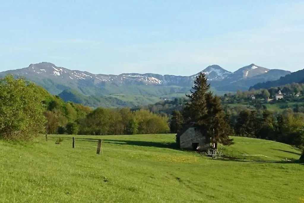 Gite A La Ferme Au Coeur De L'Auvergne Saint-Hippolyte  0*, Saint-Hippolyte (Cantal)