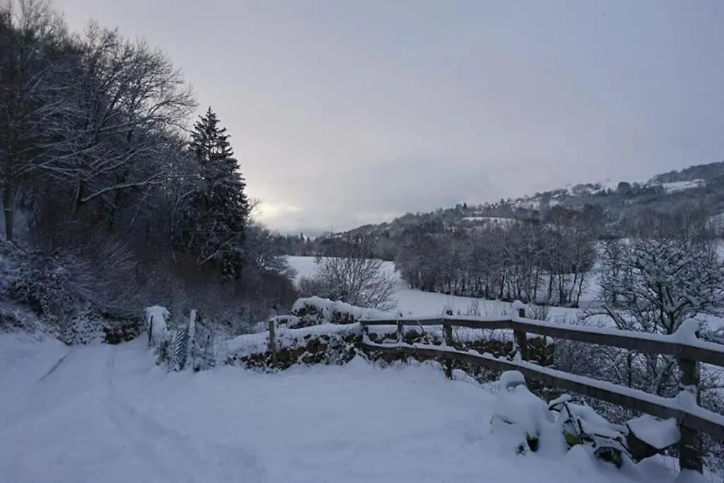 Gite A La Ferme Au Coeur De L'Auvergne Saint-Hippolyte  Hébergement de vacances